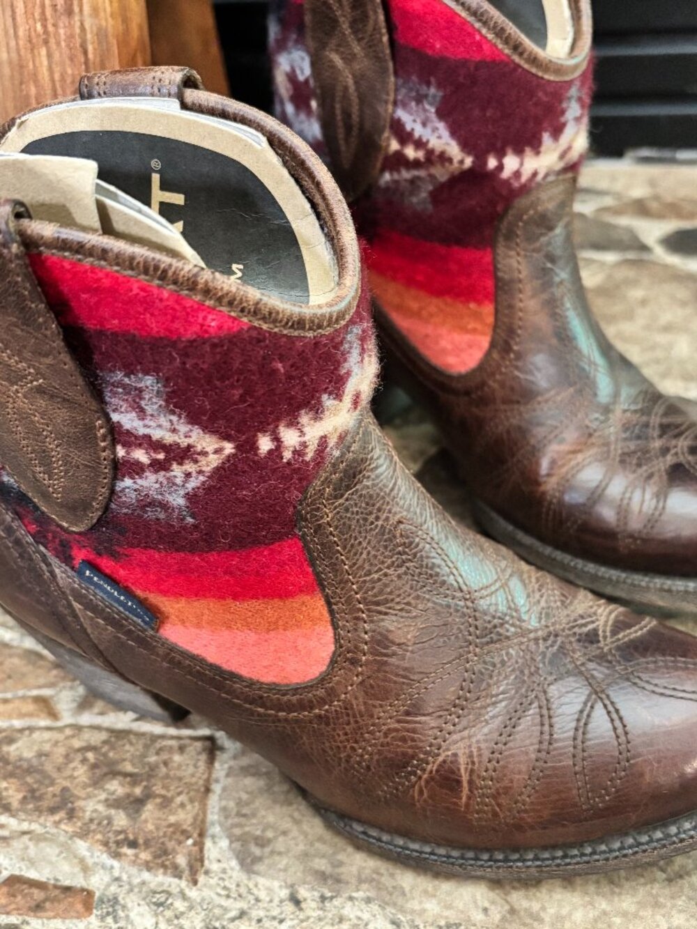 Ariat x Pendleton Meadow Southwest Leather Cowboy Boots - Size 6 B Short Bootie